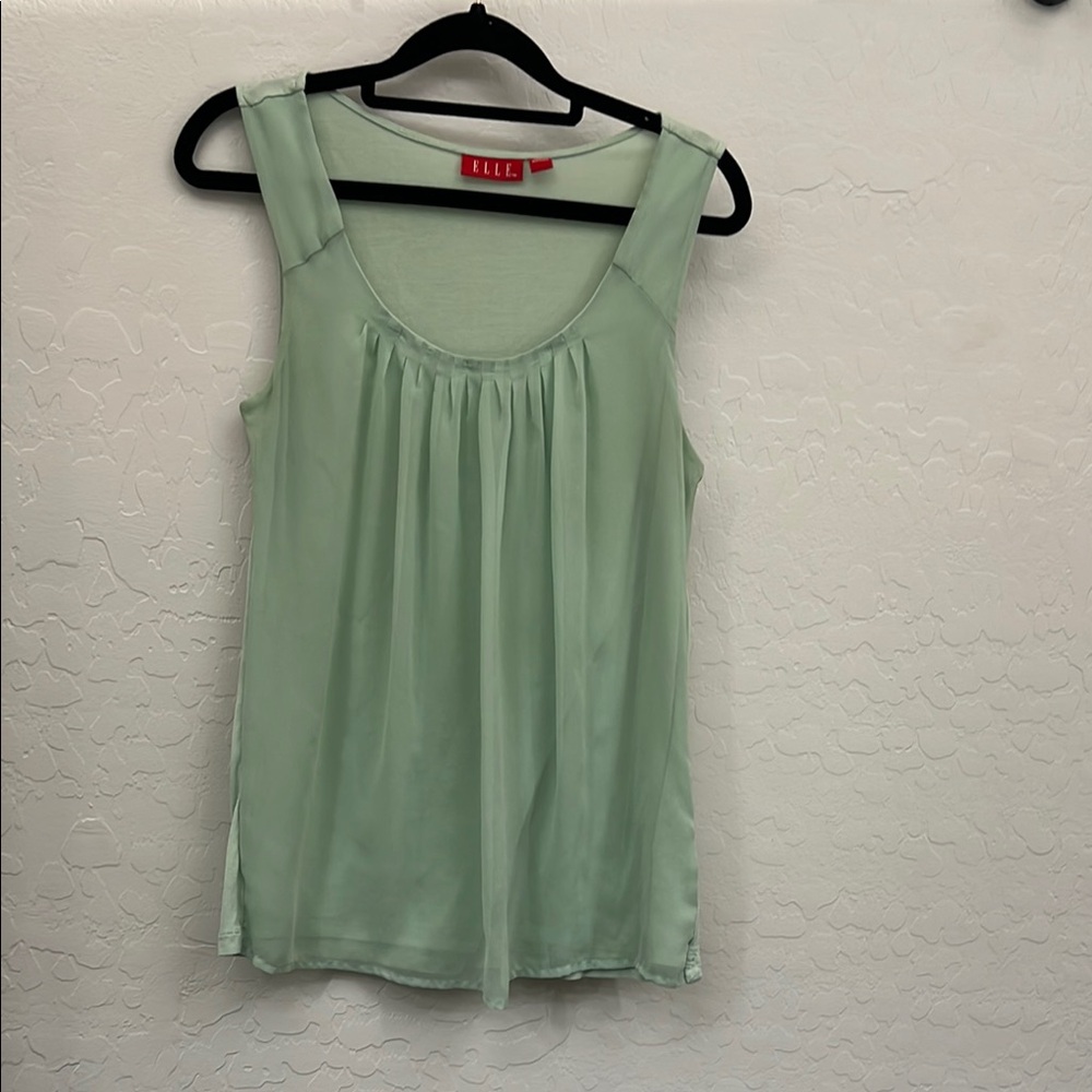 Elle Women's Green Sleeveless Top